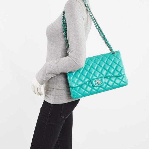 Chanel Green Quilted Lambskin Leather Classic Jumbo Double Flap Bag - Picture 2 of 12